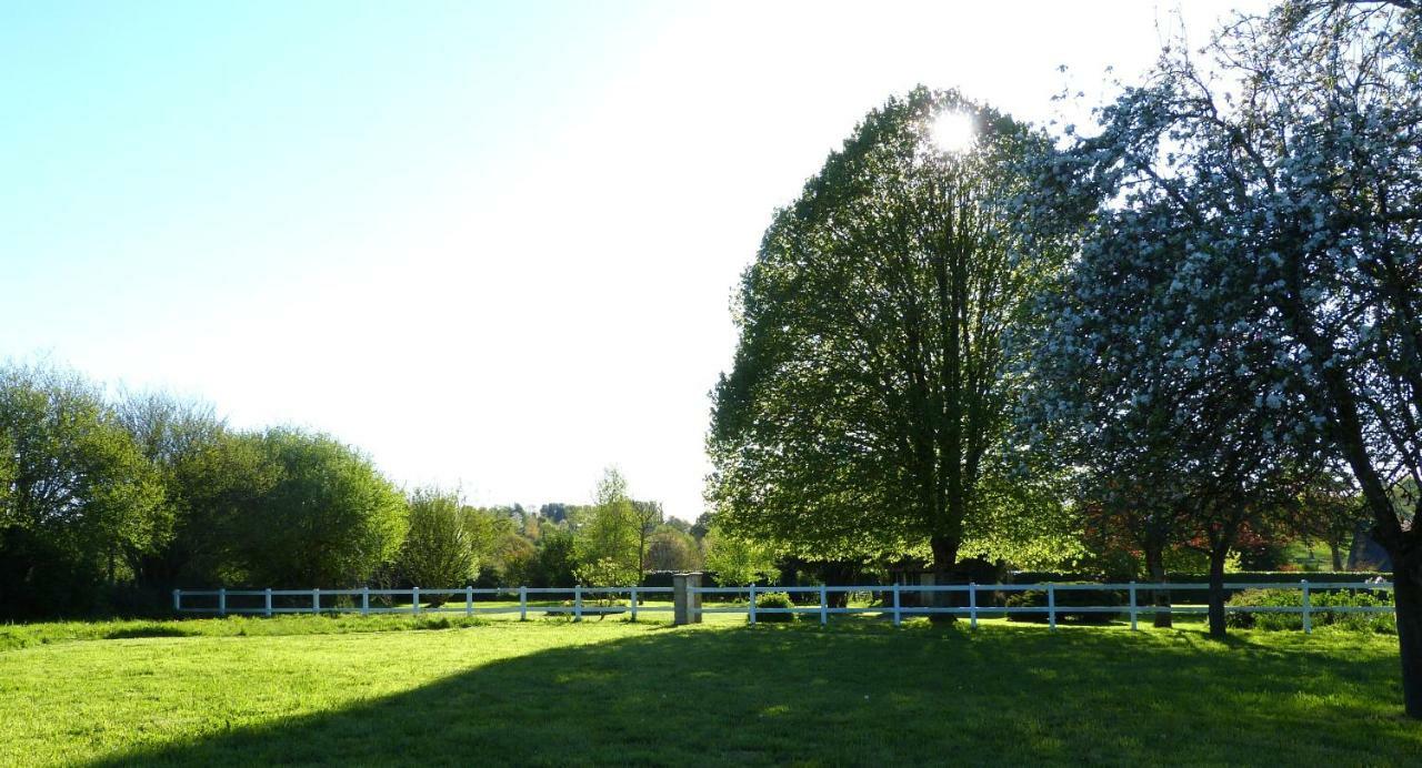 Domaine De L'Hotel Au Franc Fleury  Bagian luar foto